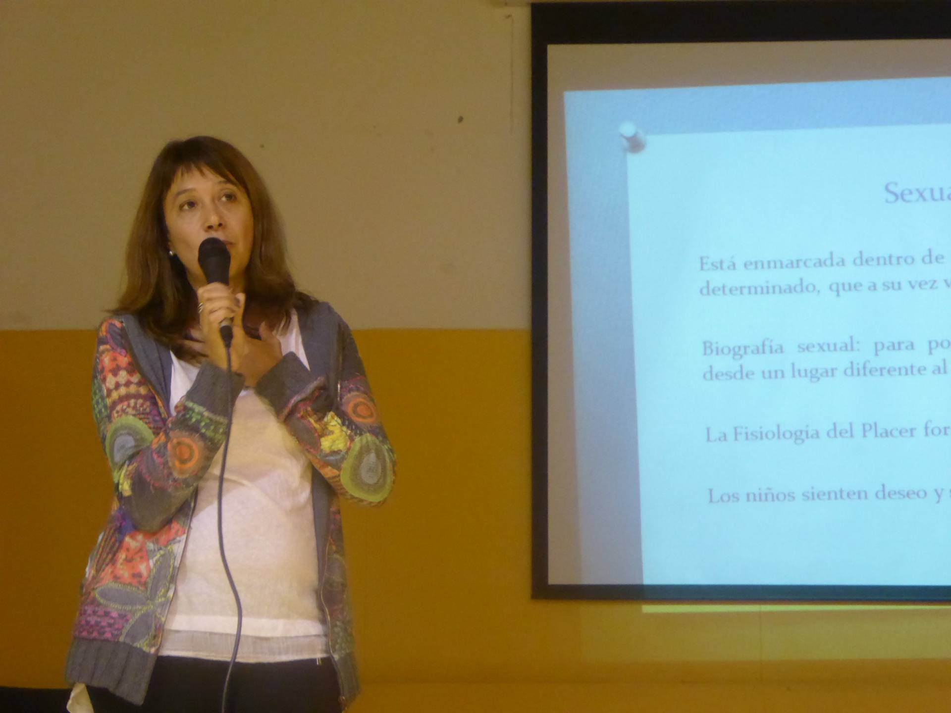 CHARLA: “Acompañando la sexualidad de nuestros hijos/as”